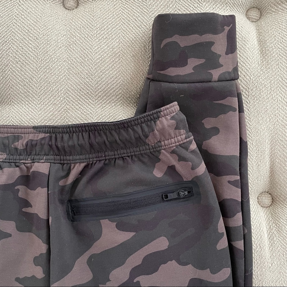 American Eagle Camo Joggers S - Picture 3 of 6